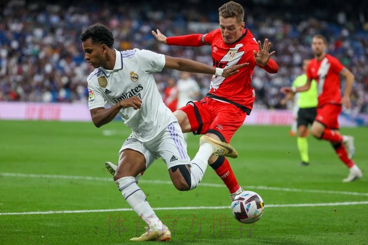 西甲-皇马1-1巴列卡诺 何塞卢闪击卡瓦哈尔染红